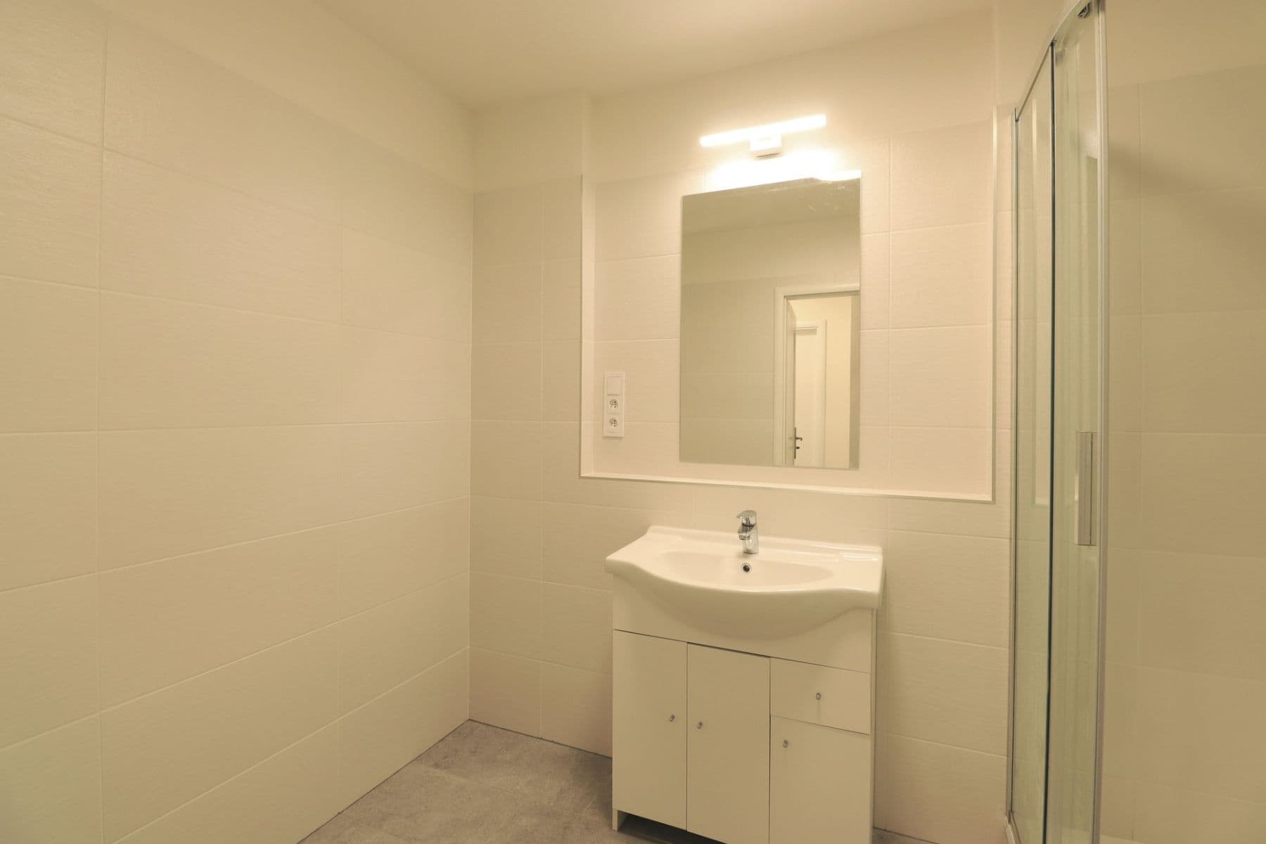 Prenájom bytu 3-izbový 72 m², Borovanského, Praha, Praha Prenájom bytu 3-izbový 72 m², Borovanského, Praha, Praha