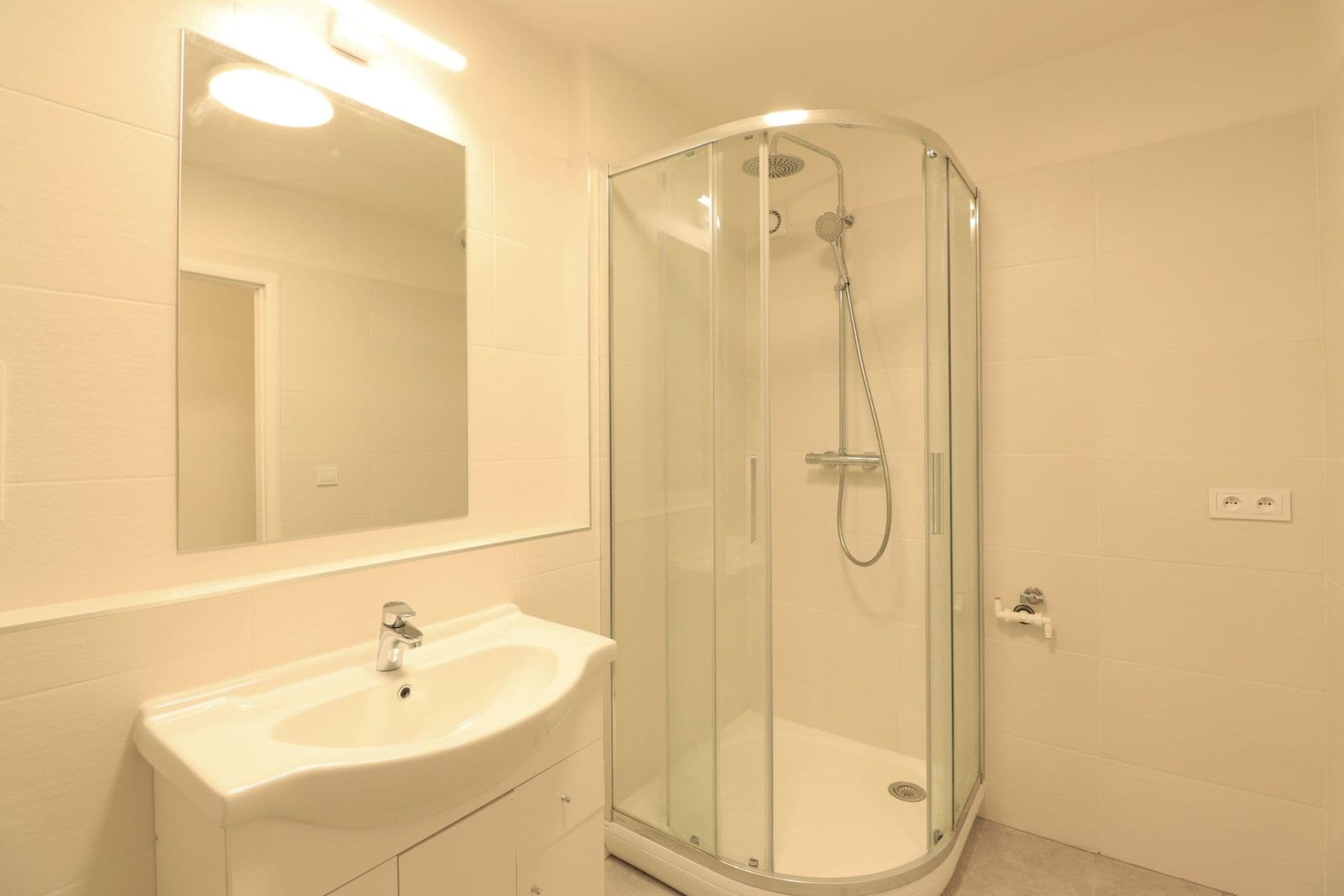 Prenájom bytu 3-izbový 72 m², Borovanského, Praha, Praha Prenájom bytu 3-izbový 72 m², Borovanského, Praha, Praha