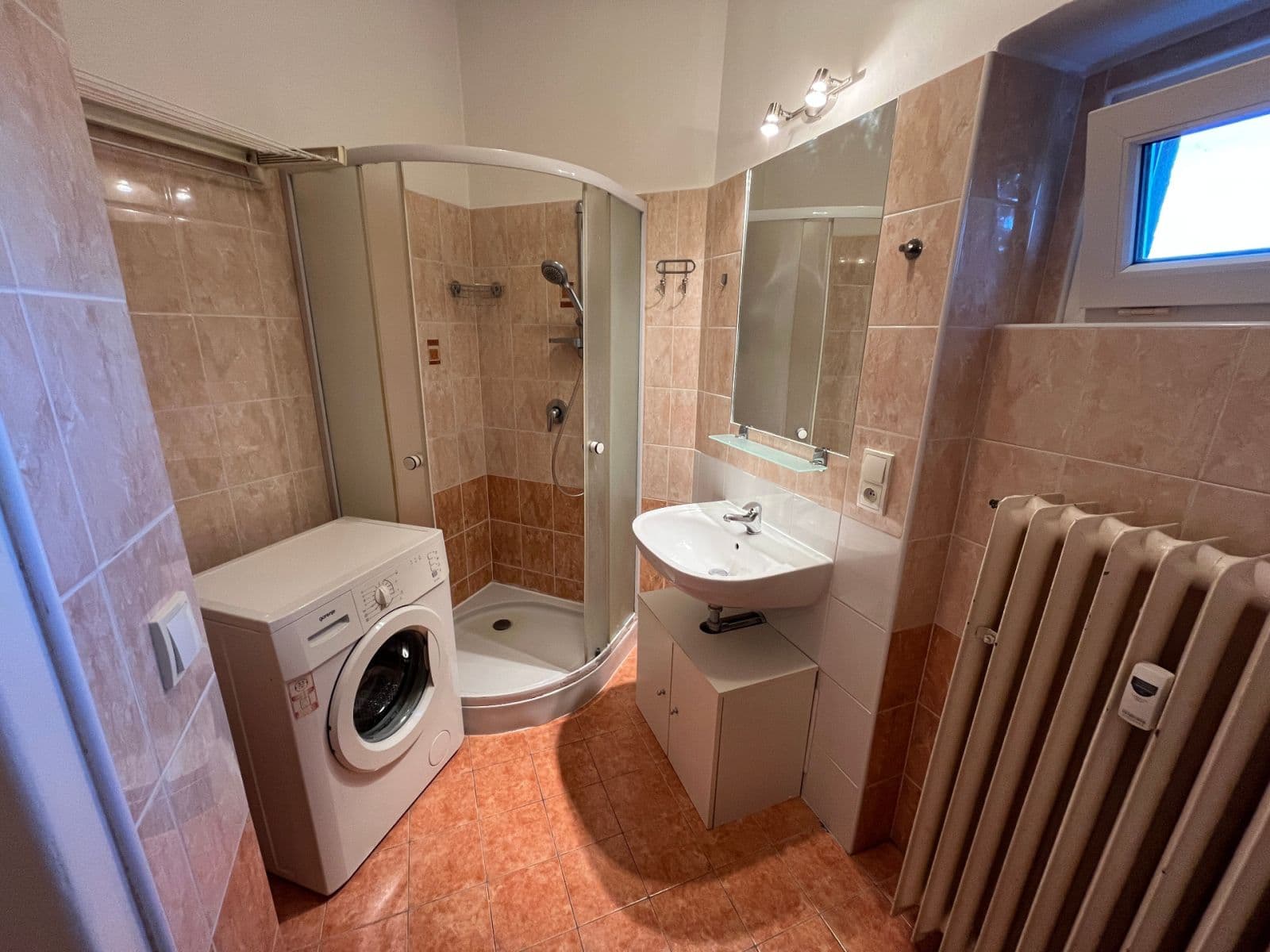 Predaj bytu 1-izbový 22 m², náměstí Hrdinů, Praha, Praha Predaj bytu 1-izbový 22 m², náměstí Hrdinů, Praha, Praha