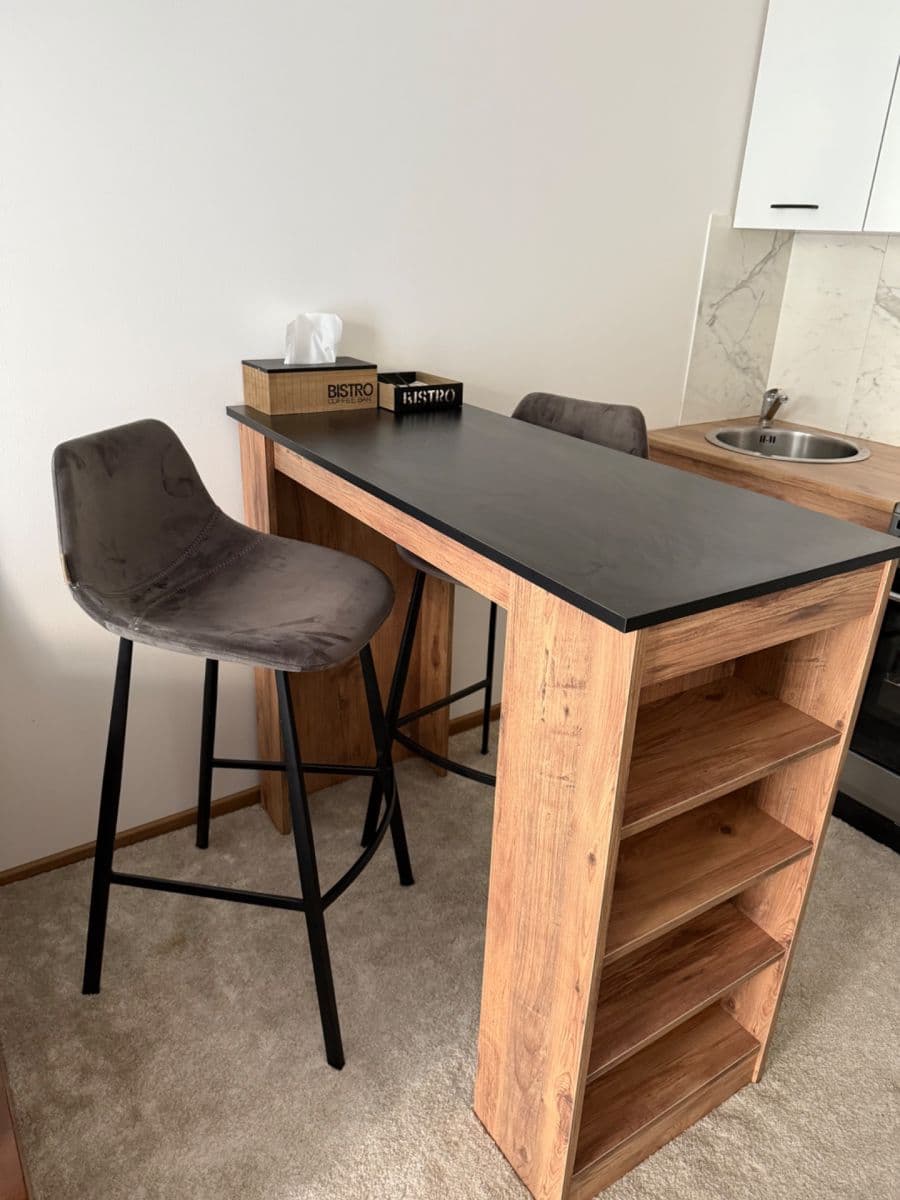 Prenájom bytu 1-izbový 34 m², Čakovická, Praha, Praha Prenájom bytu 1-izbový 34 m², Čakovická, Praha, Praha