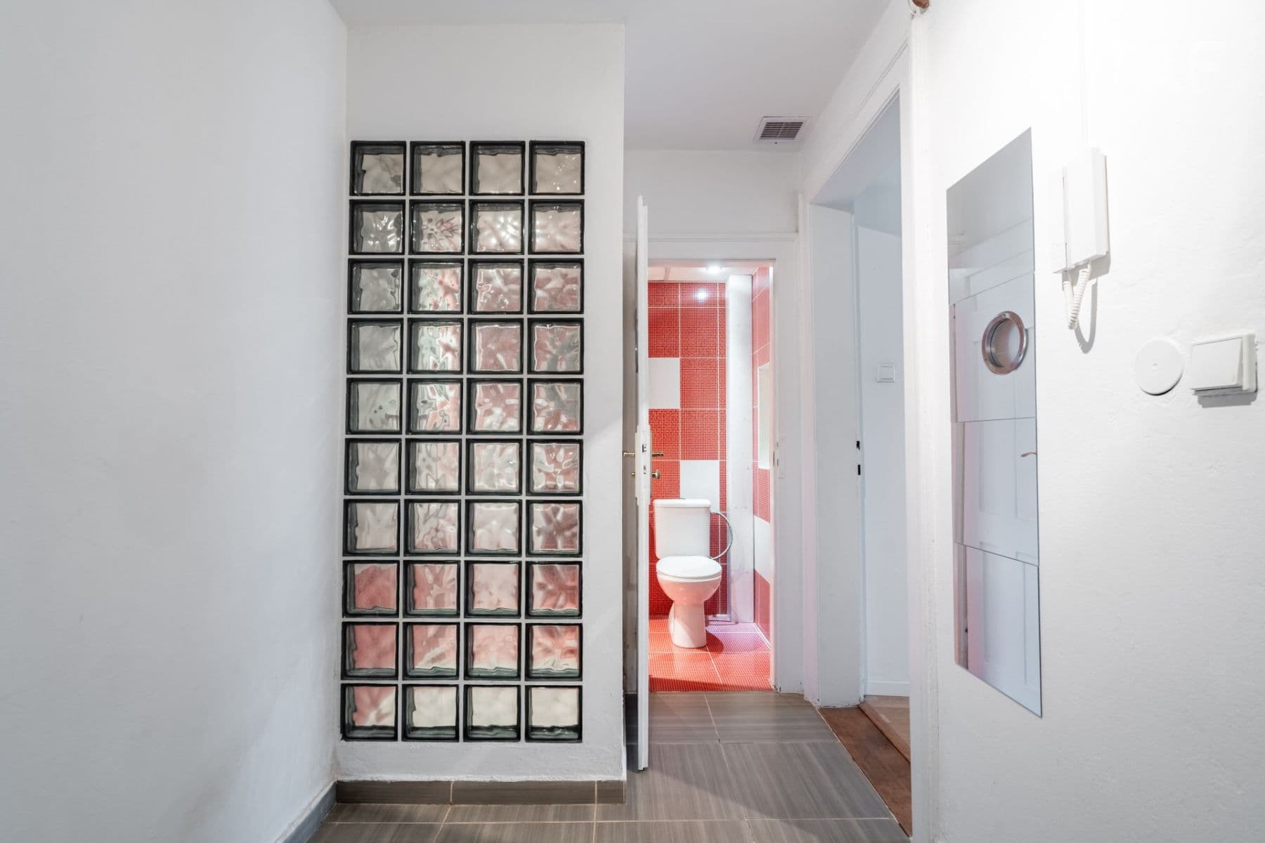 Predaj bytu 2-izbový 43 m², Lucemburská, Praha, Praha Predaj bytu 2-izbový 43 m², Lucemburská, Praha, Praha