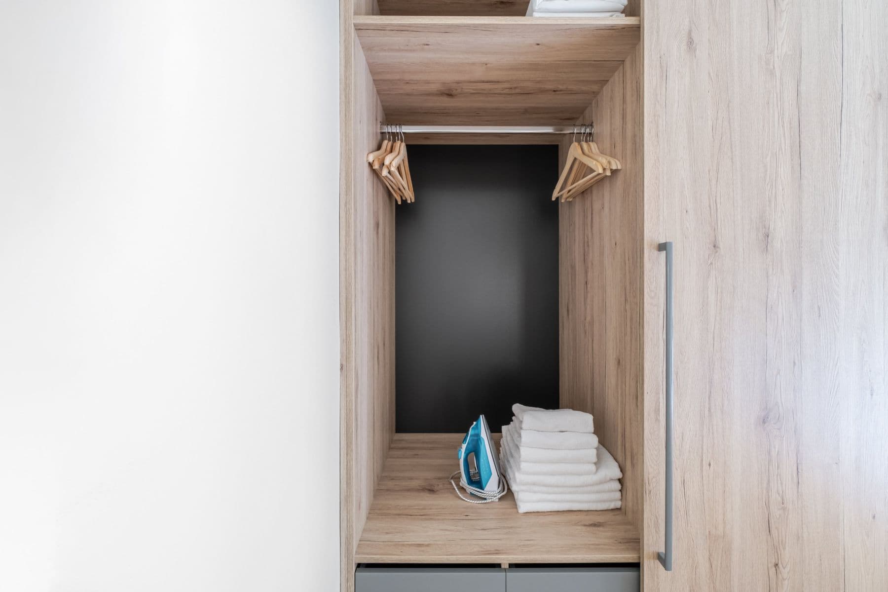 Prenájom bytu 37 m², Dvacátého Osmého Pluku, Praha, Praha Prenájom bytu 37 m², Dvacátého Osmého Pluku, Praha, Praha