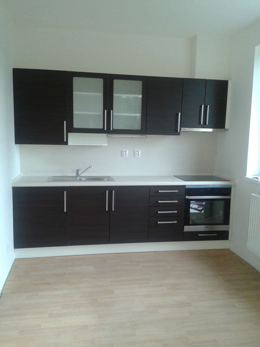 Prenájom bytu 1-izbový 38 m², Dukelských hrdinů, Rakovník, Středočeský kraj Prenájom bytu 1-izbový 38 m², Dukelských hrdinů, Rakovník, Středočeský kraj