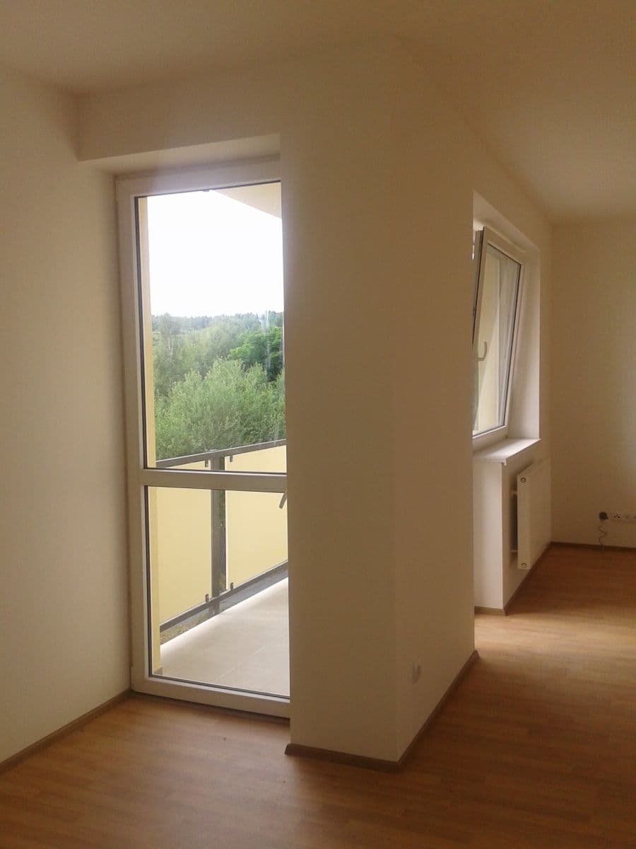 Prenájom bytu 1-izbový 38 m², Dukelských hrdinů, Rakovník, Středočeský kraj Prenájom bytu 1-izbový 38 m², Dukelských hrdinů, Rakovník, Středočeský kraj