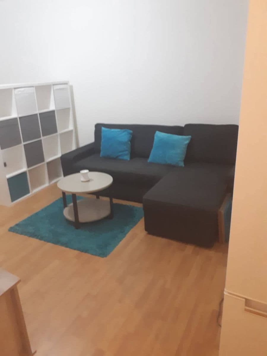 Prenájom bytu 1-izbový 38 m², Dukelských hrdinů, Rakovník, Středočeský kraj Prenájom bytu 1-izbový 38 m², Dukelských hrdinů, Rakovník, Středočeský kraj