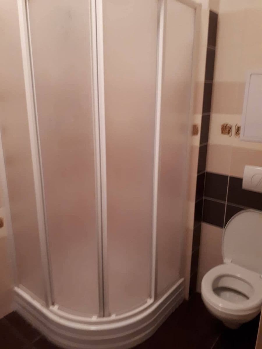 Prenájom bytu 1-izbový 38 m², Dukelských hrdinů, Rakovník, Středočeský kraj Prenájom bytu 1-izbový 38 m², Dukelských hrdinů, Rakovník, Středočeský kraj