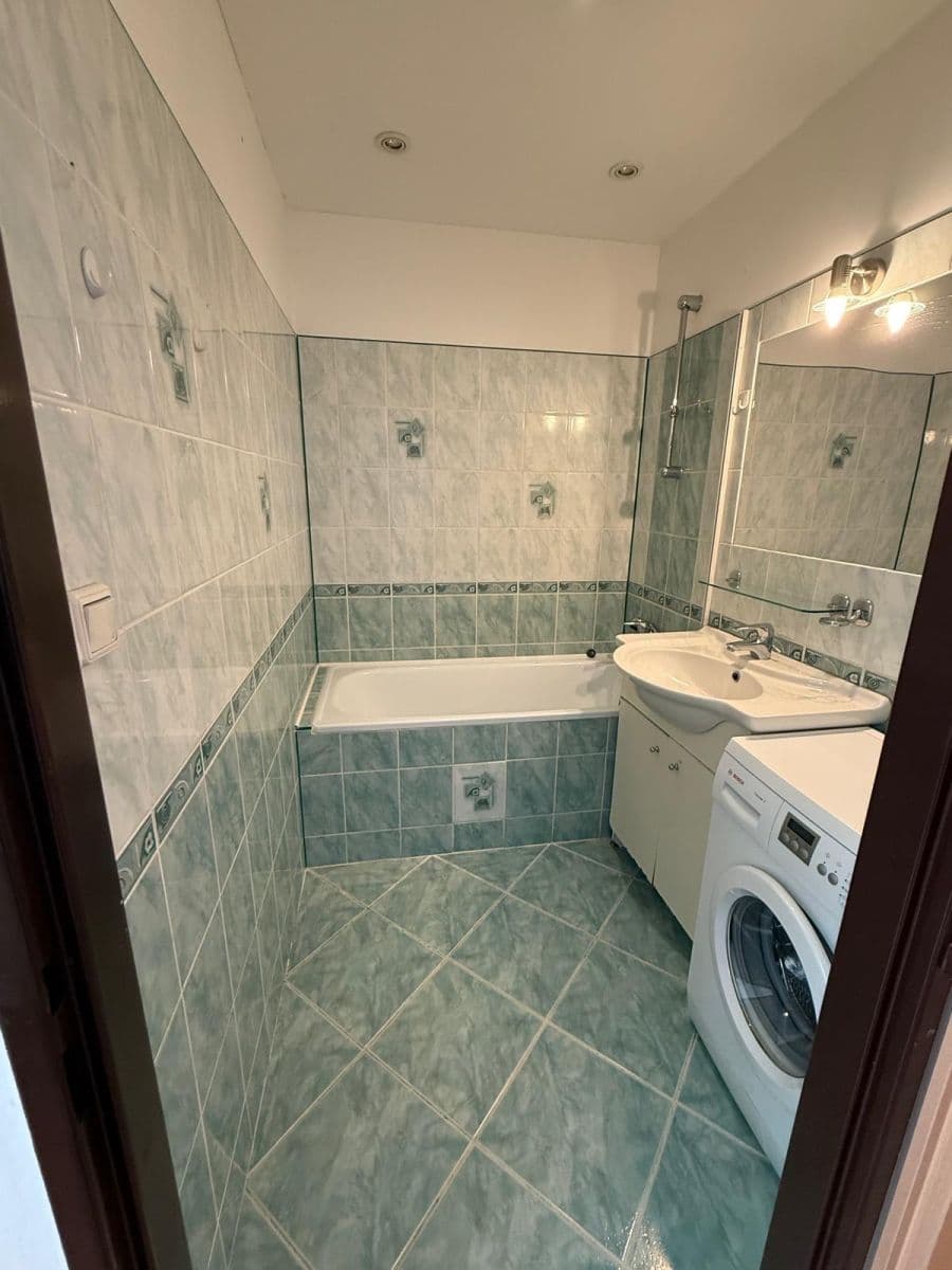 Predaj bytu 2-izbový 54 m², Krhanická, Praha, Praha Predaj bytu 2-izbový 54 m², Krhanická, Praha, Praha