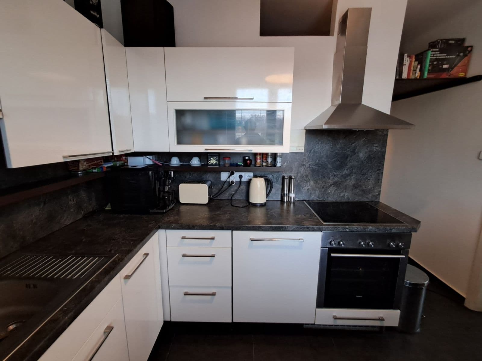 Prenájom bytu 2-izbový 55 m², Družstevní, Týnec nad Sázavou, Středočeský kraj Prenájom bytu 2-izbový 55 m², Družstevní, Týnec nad Sázavou, Středočeský kraj