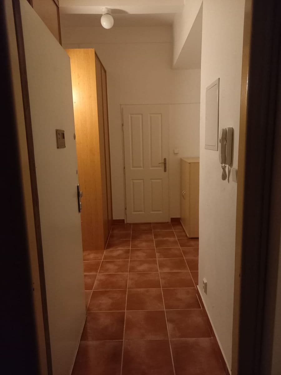 Predaj bytu 2-izbový 43 m², Nad Jezerkou, Praha, Praha Predaj bytu 2-izbový 43 m², Nad Jezerkou, Praha, Praha