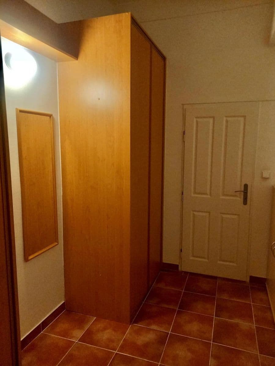 Predaj bytu 2-izbový 43 m², Nad Jezerkou, Praha, Praha Predaj bytu 2-izbový 43 m², Nad Jezerkou, Praha, Praha