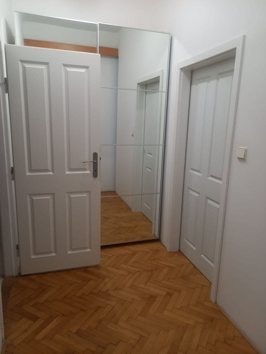Predaj bytu 2-izbový 43 m², Nad Jezerkou, Praha, Praha Predaj bytu 2-izbový 43 m², Nad Jezerkou, Praha, Praha