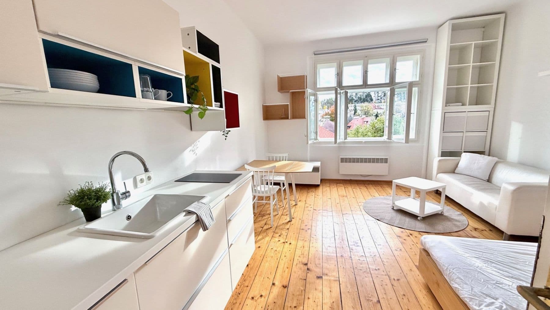 Prenájom bytu 1-izbový 27 m², Gabčíkova, Praha, Praha Prenájom bytu 1-izbový 27 m², Gabčíkova, Praha, Praha