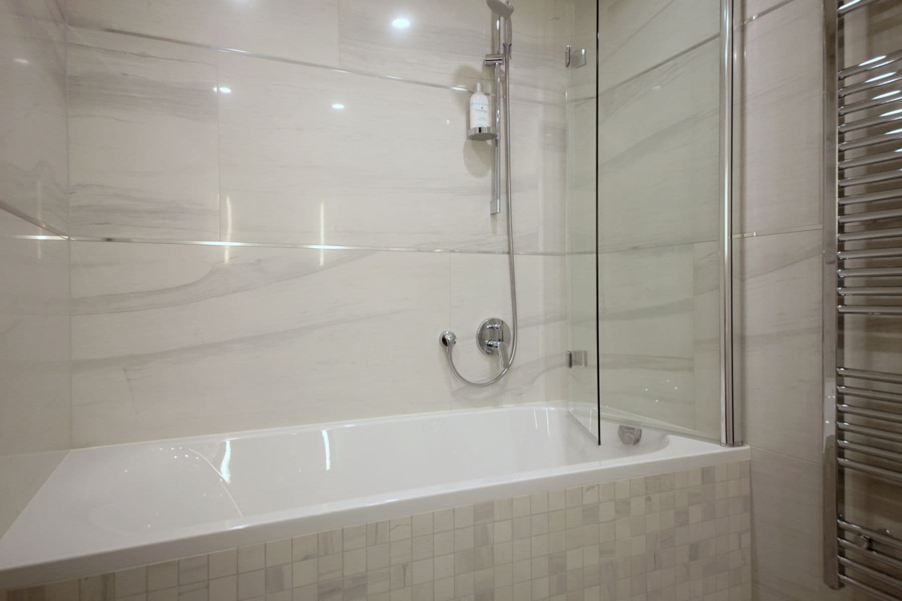 Prenájom bytu 70 m², Rubešova, Praha, Praha Prenájom bytu 70 m², Rubešova, Praha, Praha