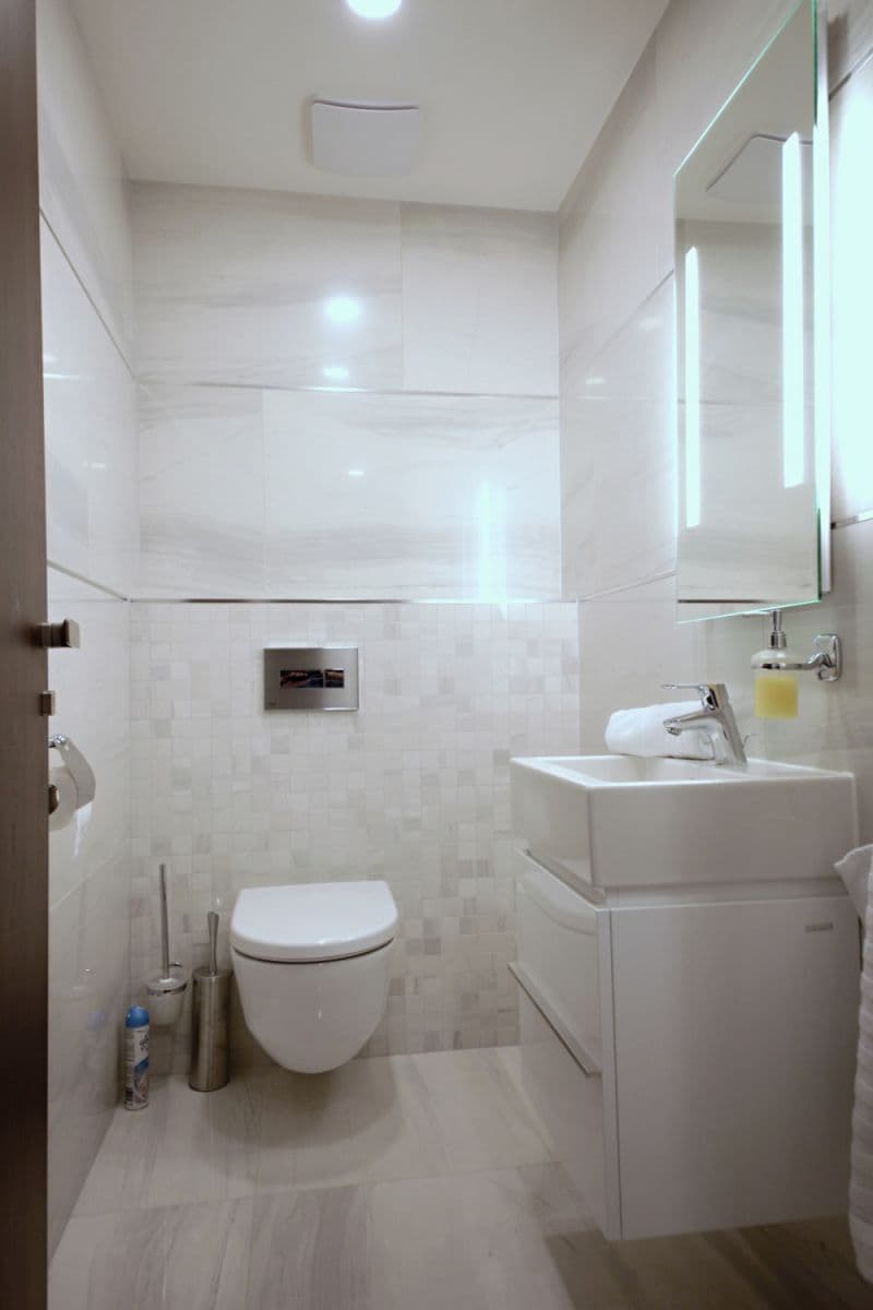 Prenájom bytu 70 m², Rubešova, Praha, Praha Prenájom bytu 70 m², Rubešova, Praha, Praha