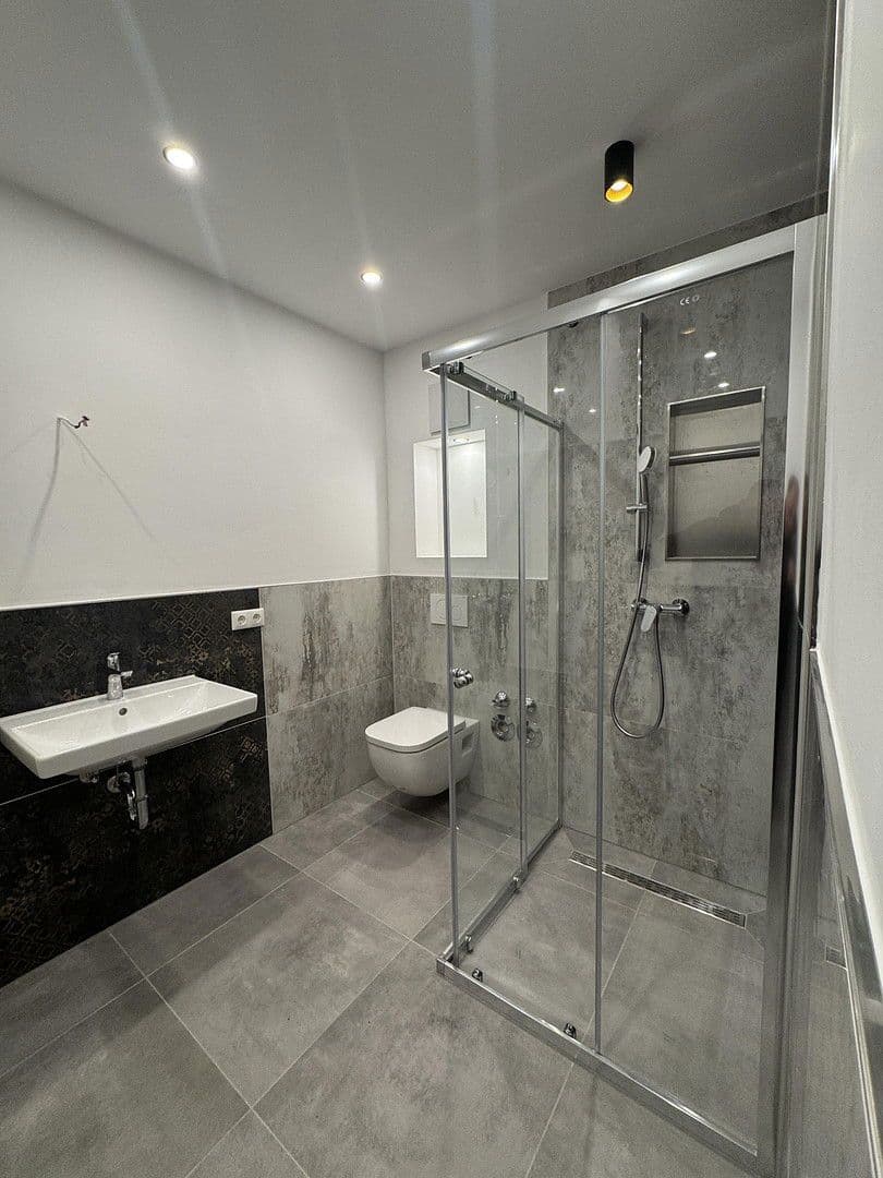 Prenájom bytu 3-izbový 75 m², Philipp-Ullrich-Str.7A, Offenbach, Hesensko Prenájom bytu 3-izbový 75 m², Philipp-Ullrich-Str.7A, Offenbach, Hesensko