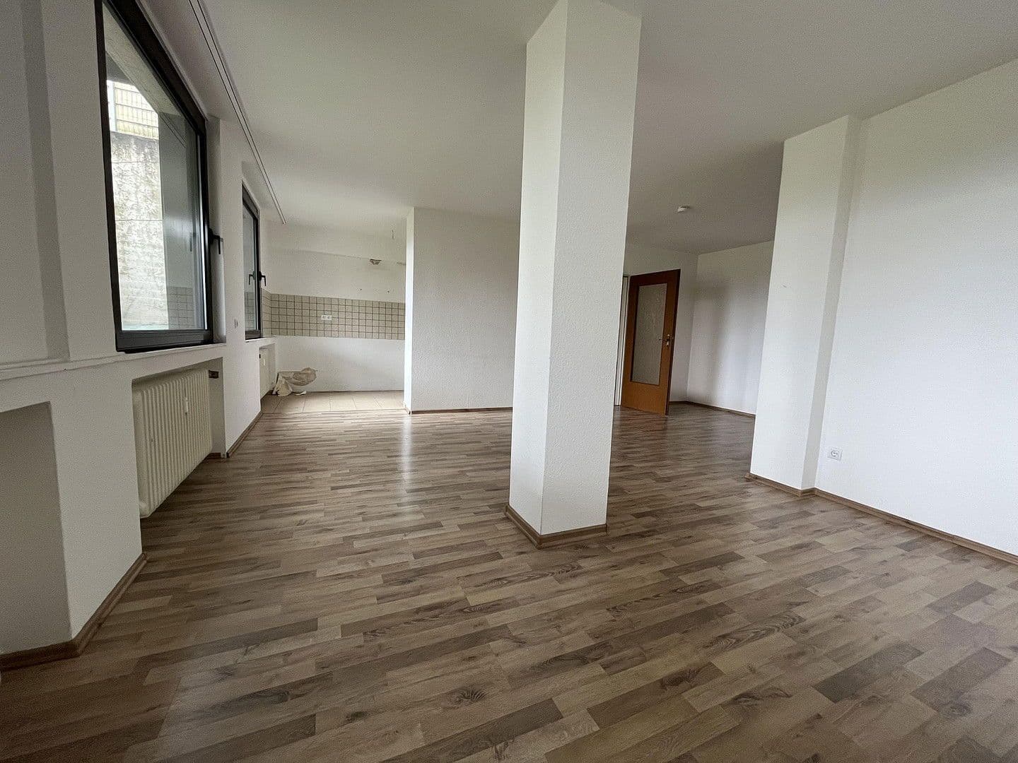 Prenájom bytu 2-izbový 80 m², Unter St. Clemens 28, Solingen, Severné Porýnie - Westfálsko Prenájom bytu 2-izbový 80 m², Unter St. Clemens 28, Solingen, Severné Porýnie - Westfálsko