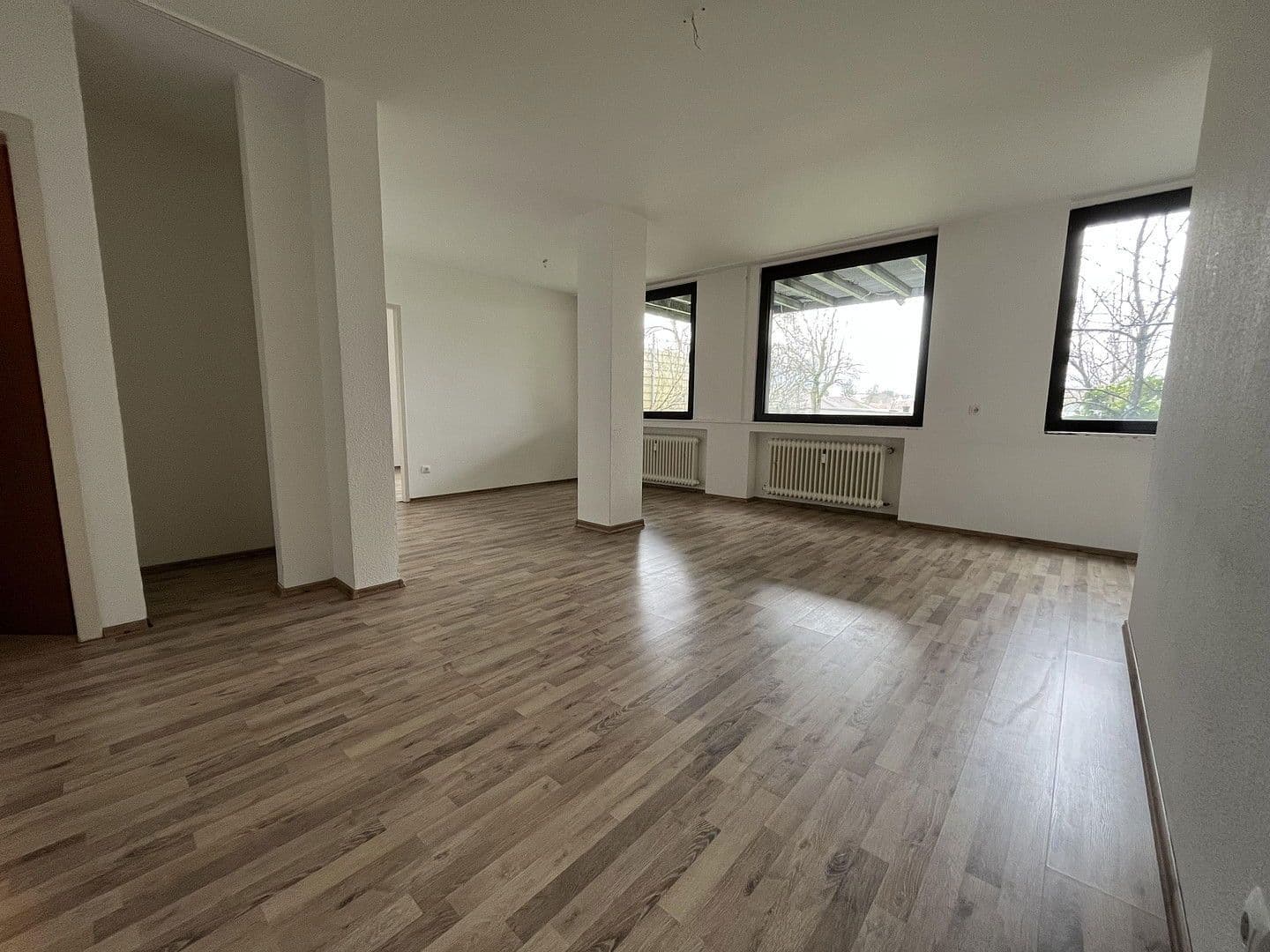 Prenájom bytu 2-izbový 80 m², Unter St. Clemens 28, Solingen, Severné Porýnie - Westfálsko Prenájom bytu 2-izbový 80 m², Unter St. Clemens 28, Solingen, Severné Porýnie - Westfálsko