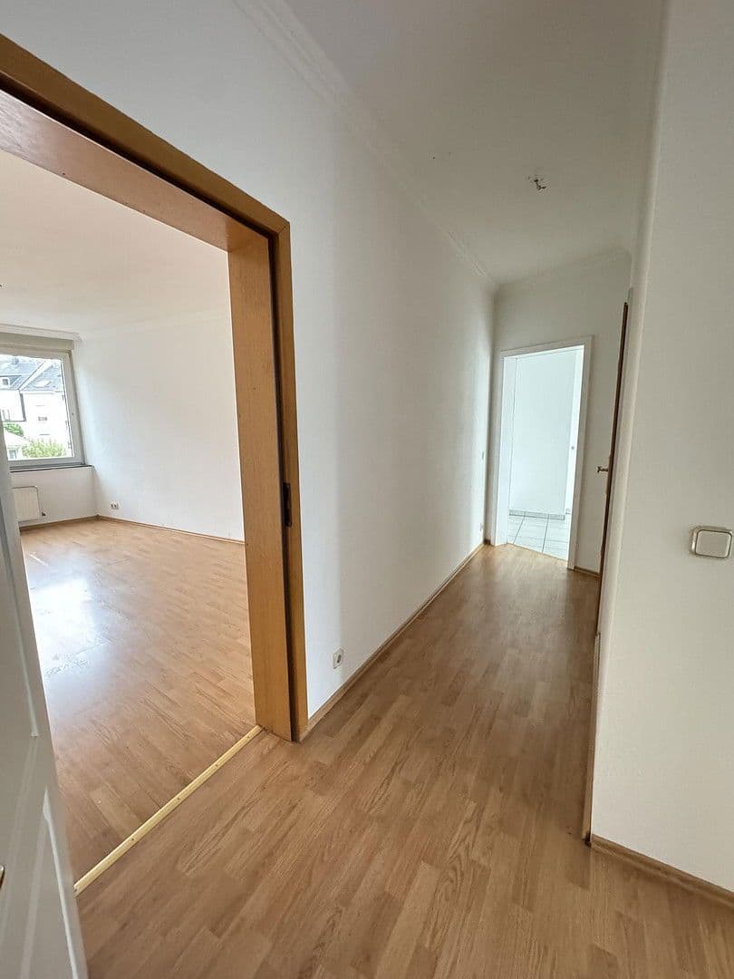 Prenájom bytu 3-izbový 70 m², Regerstr. 16, Solingen, Severné Porýnie - Westfálsko Prenájom bytu 3-izbový 70 m², Regerstr. 16, Solingen, Severné Porýnie - Westfálsko