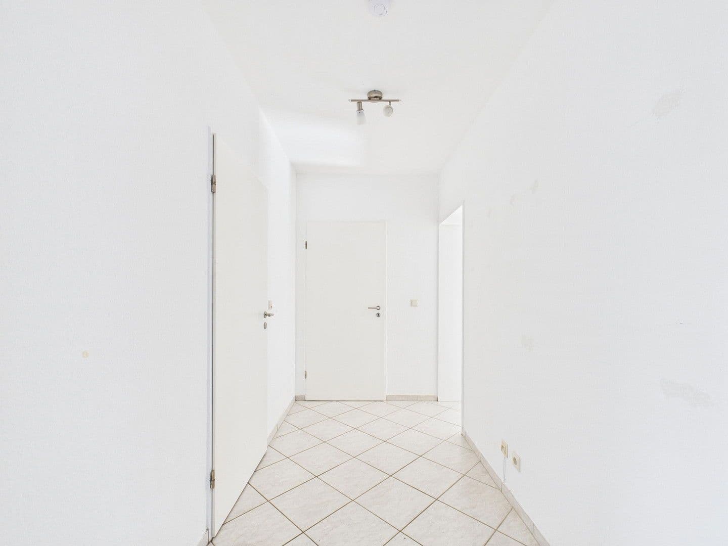 Prenájom bytu 2-izbový 70 m², Bremen, Brémy Prenájom bytu 2-izbový 70 m², Bremen, Brémy