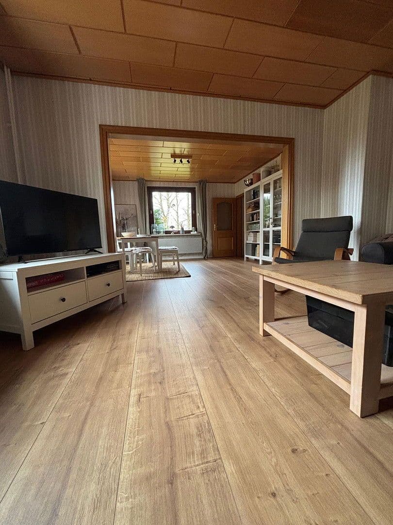 Predaj domu 152 m², pozemek 700 m², Burgwedel, Dolné Sasko Predaj domu 152 m², pozemek 700 m², Burgwedel, Dolné Sasko