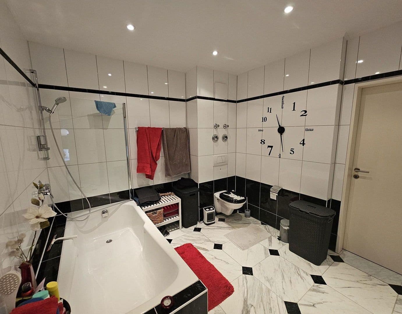 Prenájom bytu 3-izbový 105 m², Hugenottenallee 95-97, Neu-Isenburg, Hesensko Prenájom bytu 3-izbový 105 m², Hugenottenallee 95-97, Neu-Isenburg, Hesensko