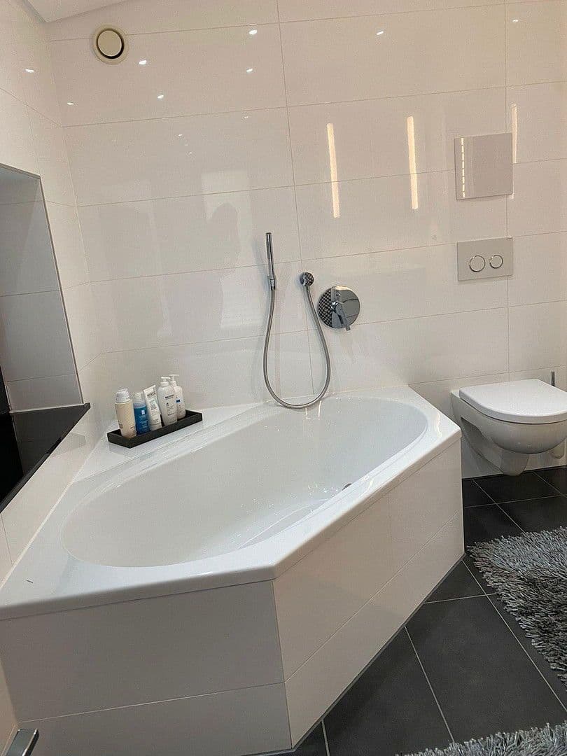 Prenájom domu 146 m², pozemek 327 m², Ursprungweg 36, Weil der Stadt, Bádensko-Wurttembersko Prenájom domu 146 m², pozemek 327 m², Ursprungweg 36, Weil der Stadt, Bádensko-Wurttembersko