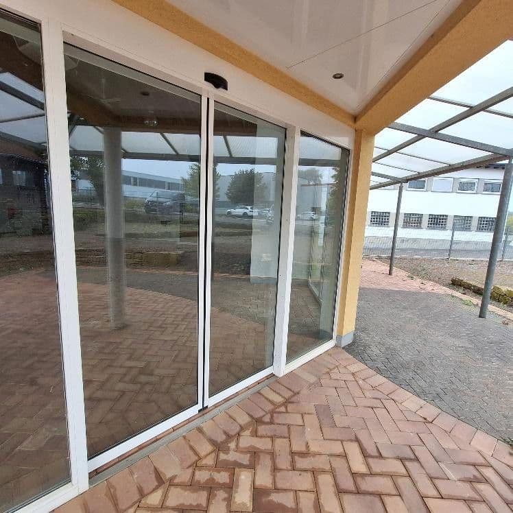 Prenájom nebytového priestoru 1.000 m², Ohlenfeldstraße 7, Boppard, Porýnie-Falcko Prenájom nebytového priestoru 1.000 m², Ohlenfeldstraße 7, Boppard, Porýnie-Falcko