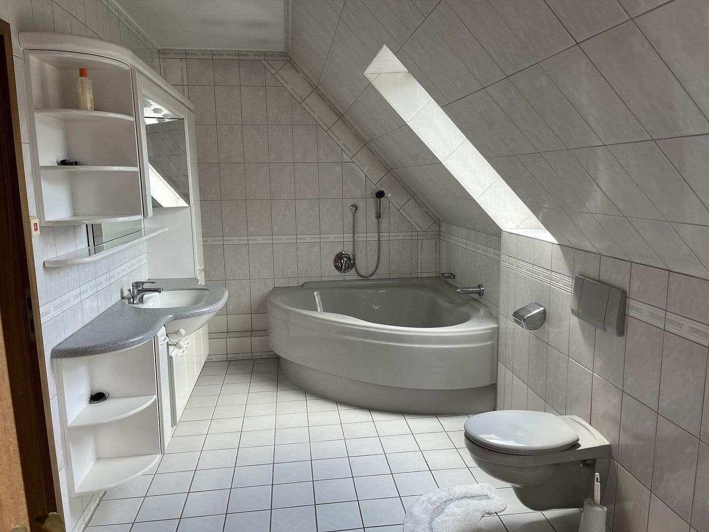 Prenájom domu 202 m², pozemek 947 m², Rellingen, Šlezvicko-Holštajnsko Prenájom domu 202 m², pozemek 947 m², Rellingen, Šlezvicko-Holštajnsko