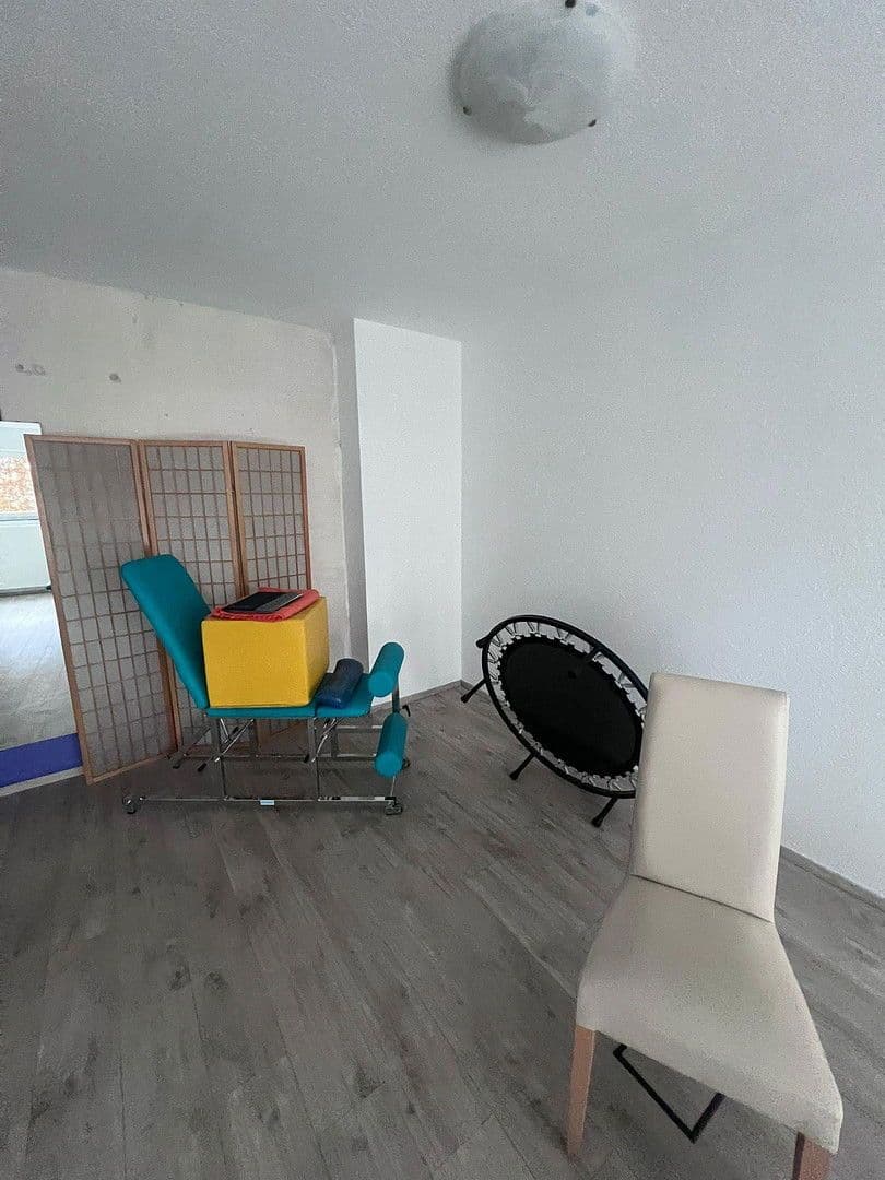 Prenájom kancelárie 65 m², Pfotenhauerstr. 52, Dresden, Sasko Prenájom kancelárie 65 m², Pfotenhauerstr. 52, Dresden, Sasko