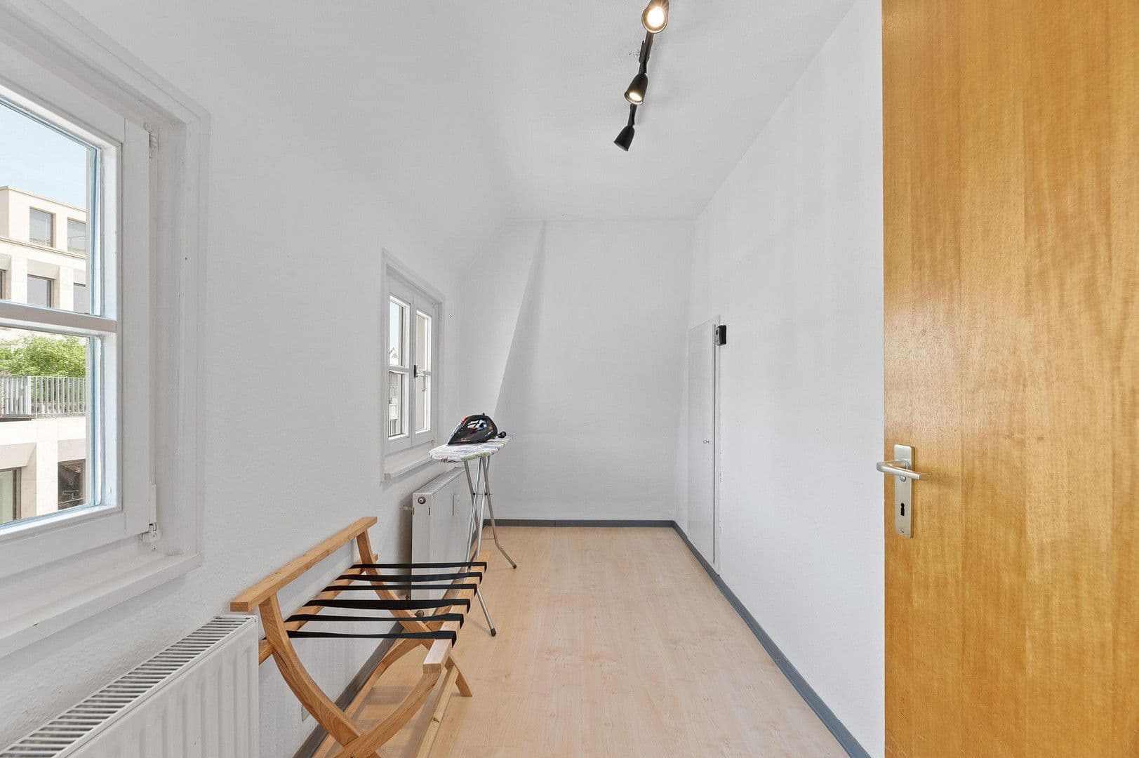 Prenájom bytu 2-izbový 92 m², Am Kronenhof 29, Esslingen am Neckar, Bádensko-Wurttembersko Prenájom bytu 2-izbový 92 m², Am Kronenhof 29, Esslingen am Neckar, Bádensko-Wurttembersko