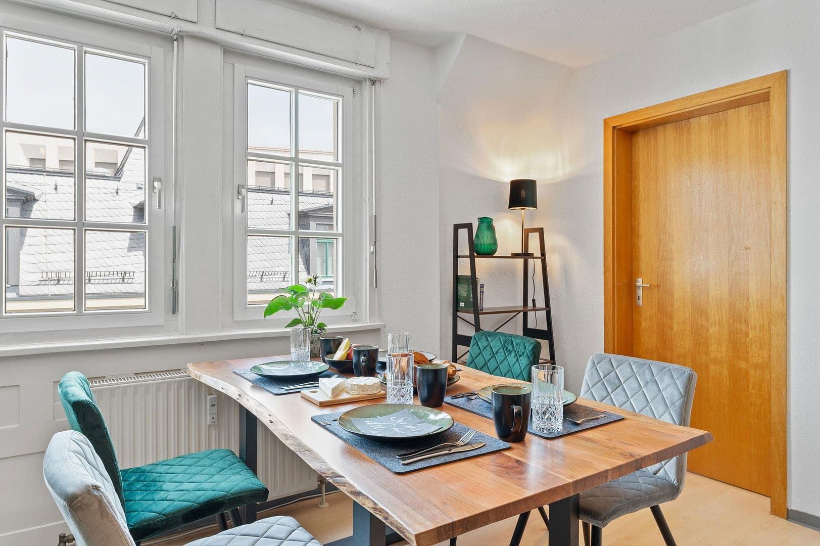 Prenájom bytu 2-izbový 92 m², Am Kronenhof 29, Esslingen am Neckar, Bádensko-Wurttembersko Prenájom bytu 2-izbový 92 m², Am Kronenhof 29, Esslingen am Neckar, Bádensko-Wurttembersko