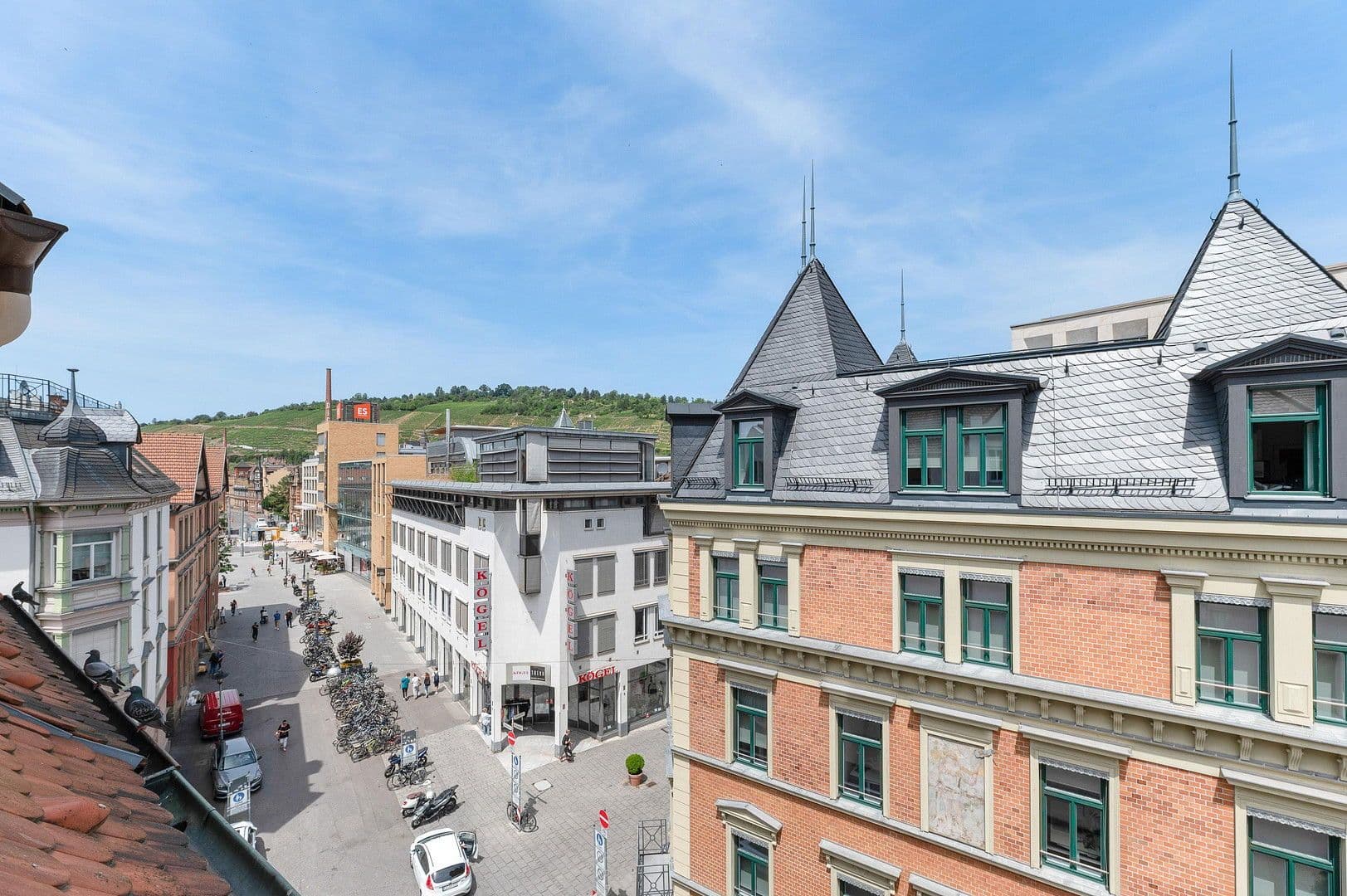 Prenájom bytu 2-izbový 92 m², Am Kronenhof 29, Esslingen am Neckar, Bádensko-Wurttembersko Prenájom bytu 2-izbový 92 m², Am Kronenhof 29, Esslingen am Neckar, Bádensko-Wurttembersko