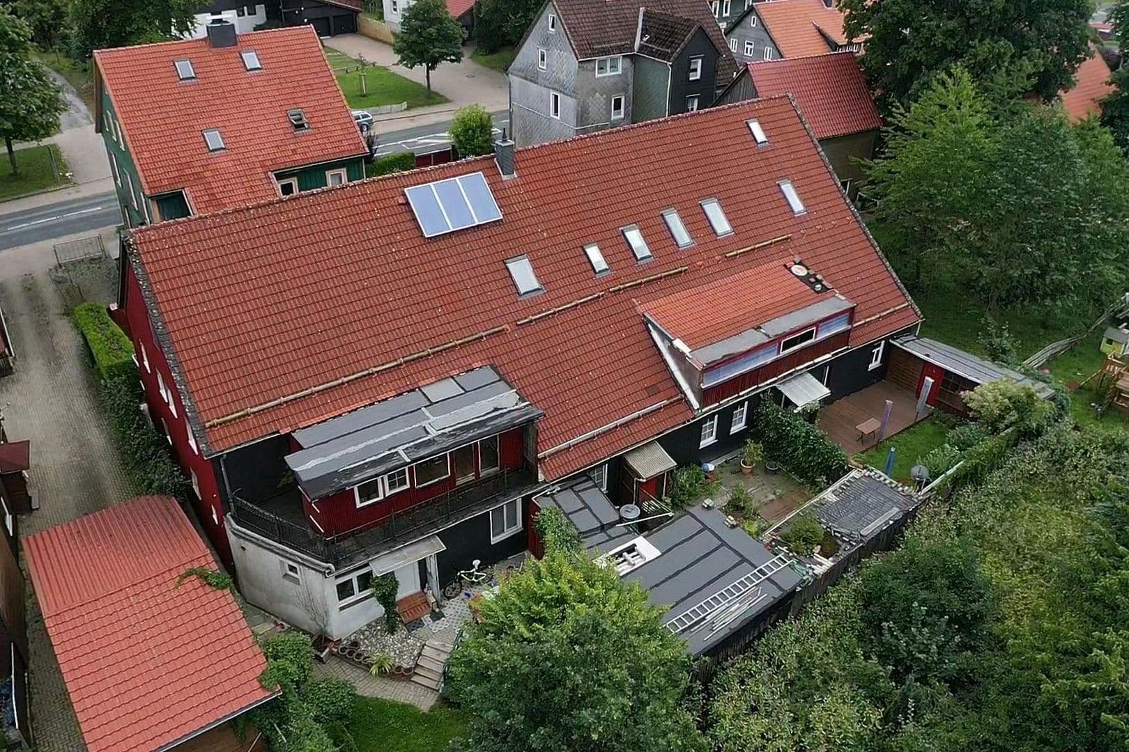 Prenájom bytu 3-izbový 116 m², Osteröderstraße 60a, Clausthal-Zellerfeld, Dolné Sasko Prenájom bytu 3-izbový 116 m², Osteröderstraße 60a, Clausthal-Zellerfeld, Dolné Sasko