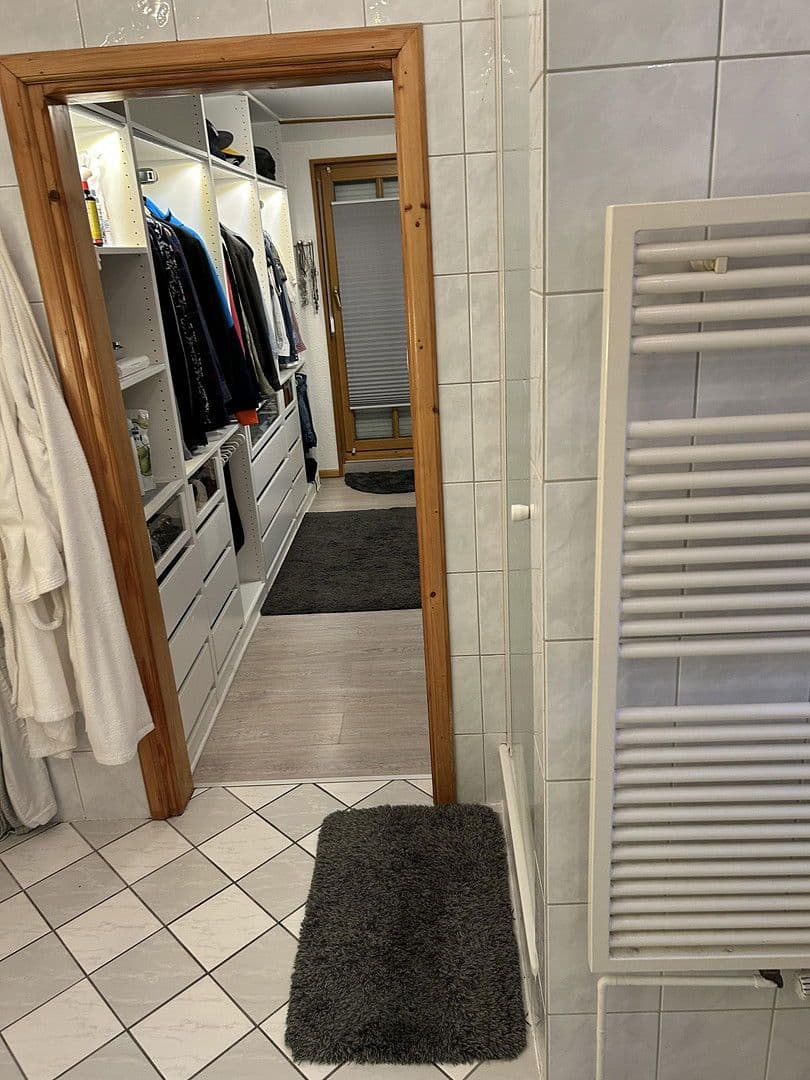 Predaj domu 160 m², pozemek 450 m², Brinkum, Dolné Sasko Predaj domu 160 m², pozemek 450 m², Brinkum, Dolné Sasko