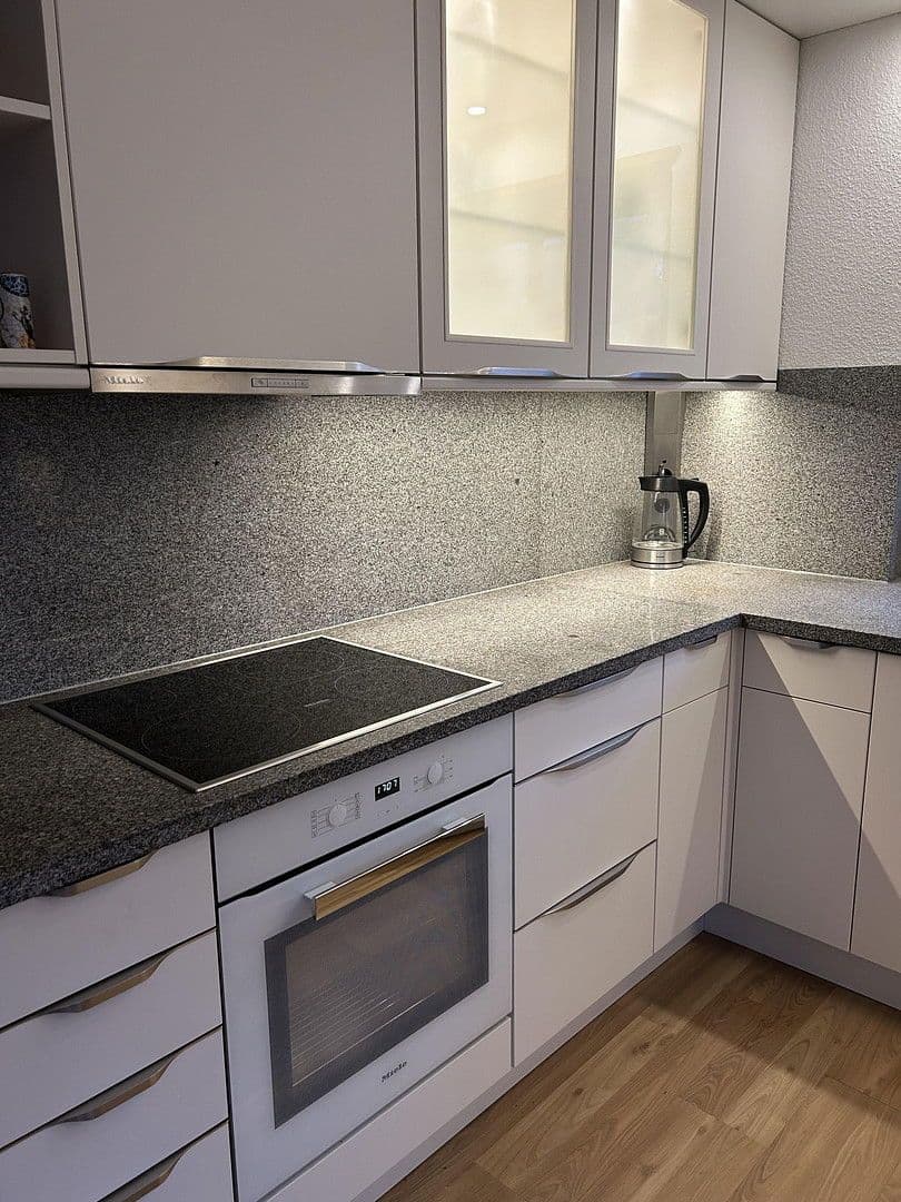 Predaj domu 160 m², pozemek 450 m², Brinkum, Dolné Sasko Predaj domu 160 m², pozemek 450 m², Brinkum, Dolné Sasko