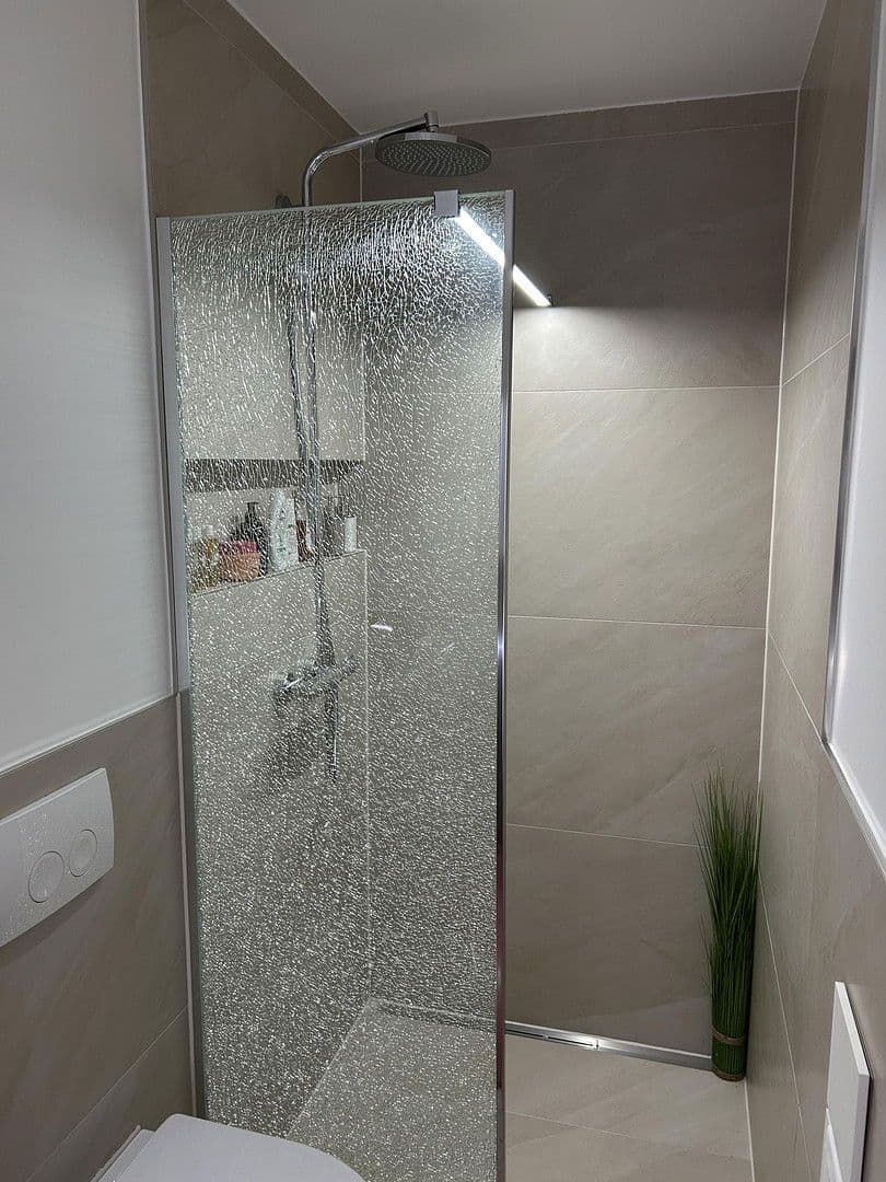 Predaj domu 160 m², pozemek 450 m², Brinkum, Dolné Sasko Predaj domu 160 m², pozemek 450 m², Brinkum, Dolné Sasko