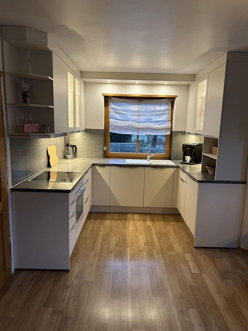 Predaj domu 160 m², pozemek 450 m², Brinkum, Dolné Sasko Predaj domu 160 m², pozemek 450 m², Brinkum, Dolné Sasko