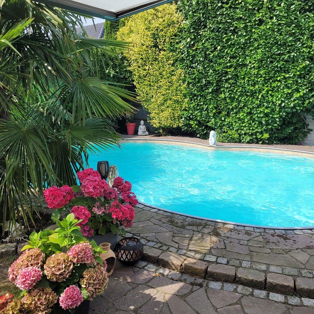 Predaj domu 160 m², pozemek 450 m², Brinkum, Dolné Sasko Predaj domu 160 m², pozemek 450 m², Brinkum, Dolné Sasko