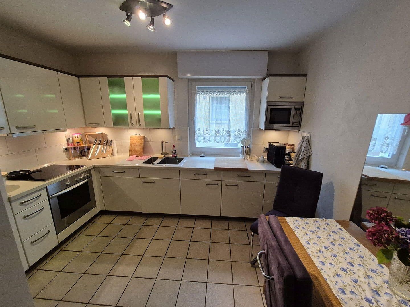 Prenájom bytu 3-izbový 96 m², Essen, Ruhr, Severné Porýnie - Westfálsko Prenájom bytu 3-izbový 96 m², Essen, Ruhr, Severné Porýnie - Westfálsko