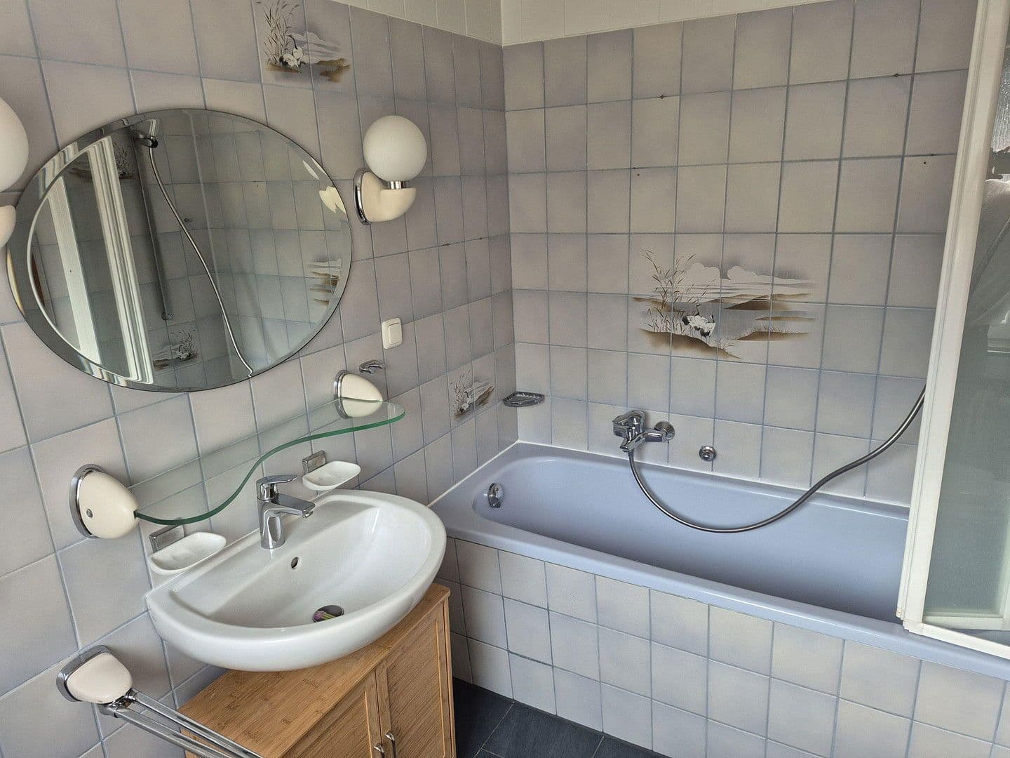 Prenájom bytu 3-izbový 96 m², Essen, Ruhr, Severné Porýnie - Westfálsko Prenájom bytu 3-izbový 96 m², Essen, Ruhr, Severné Porýnie - Westfálsko