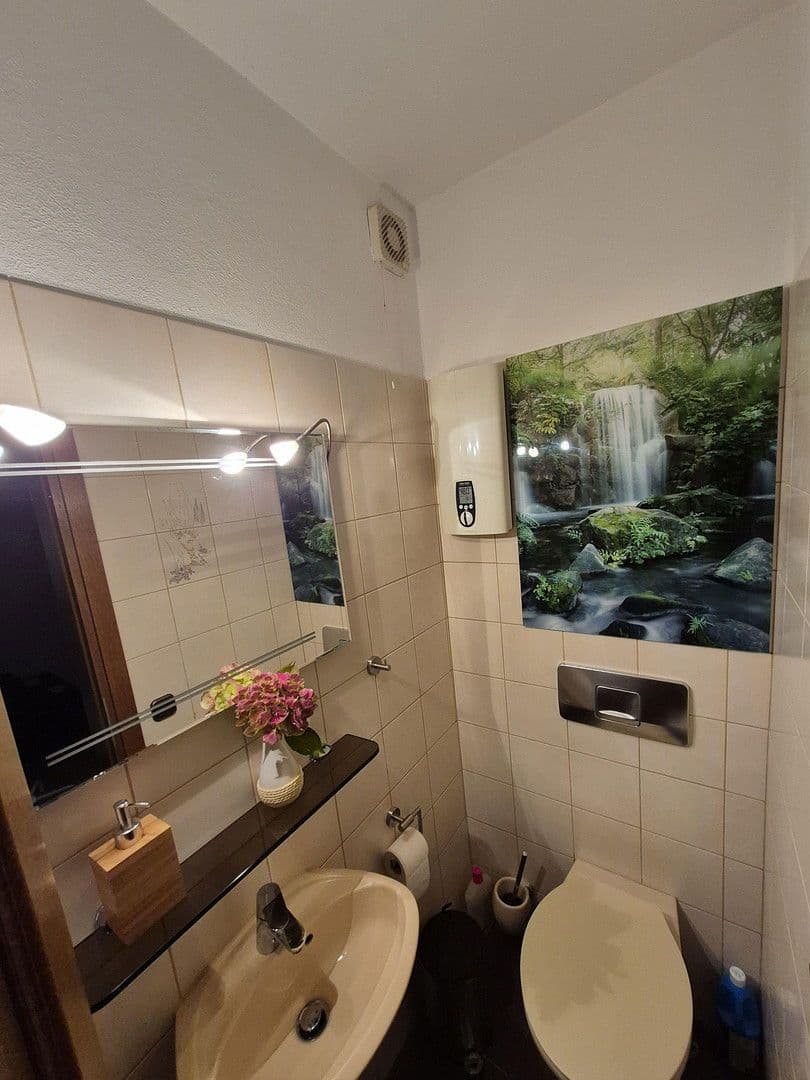 Prenájom bytu 3-izbový 96 m², Essen, Ruhr, Severné Porýnie - Westfálsko Prenájom bytu 3-izbový 96 m², Essen, Ruhr, Severné Porýnie - Westfálsko