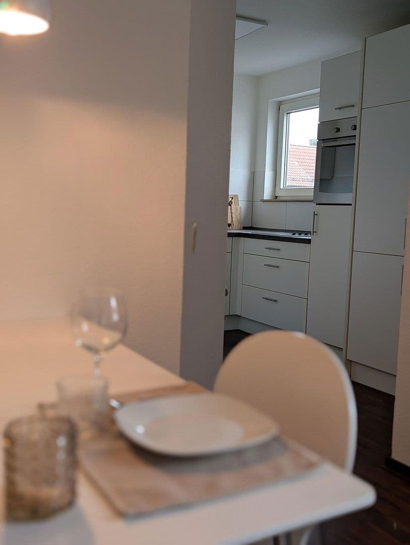 Prenájom bytu 2-izbový 51 m², Leinfelden-Echterdingen, Bádensko-Wurttembersko Prenájom bytu 2-izbový 51 m², Leinfelden-Echterdingen, Bádensko-Wurttembersko