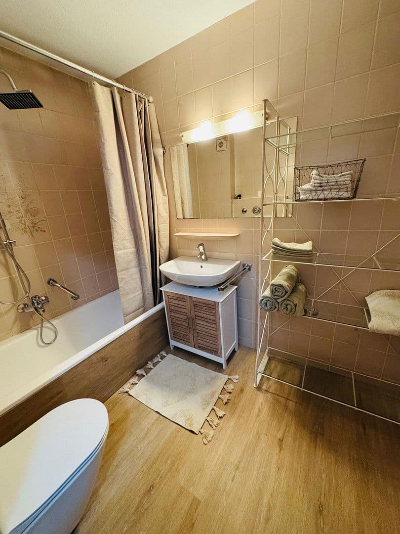 Prenájom bytu 2-izbový 51 m², Leinfelden-Echterdingen, Bádensko-Wurttembersko Prenájom bytu 2-izbový 51 m², Leinfelden-Echterdingen, Bádensko-Wurttembersko