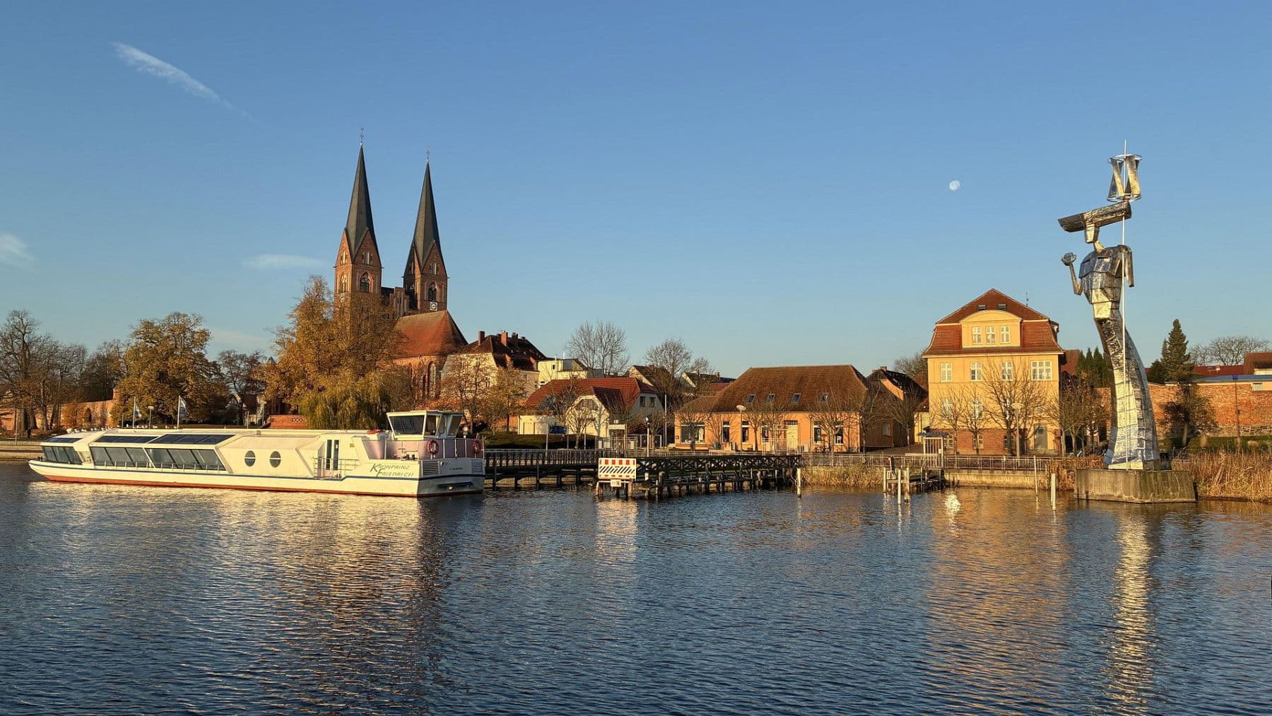 Predaj bytu 3-izbový 104 m², Neuruppin, Brandenbursko Predaj bytu 3-izbový 104 m², Neuruppin, Brandenbursko