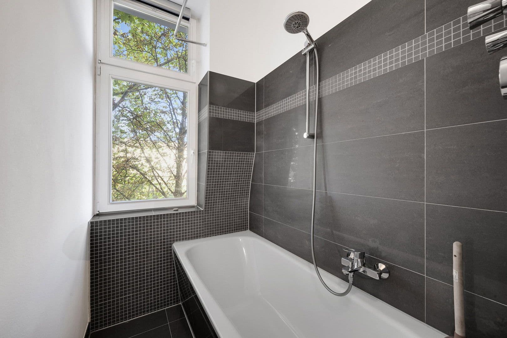 Predaj bytu 3-izbový 101 m², Berlin, Berlín Predaj bytu 3-izbový 101 m², Berlin, Berlín