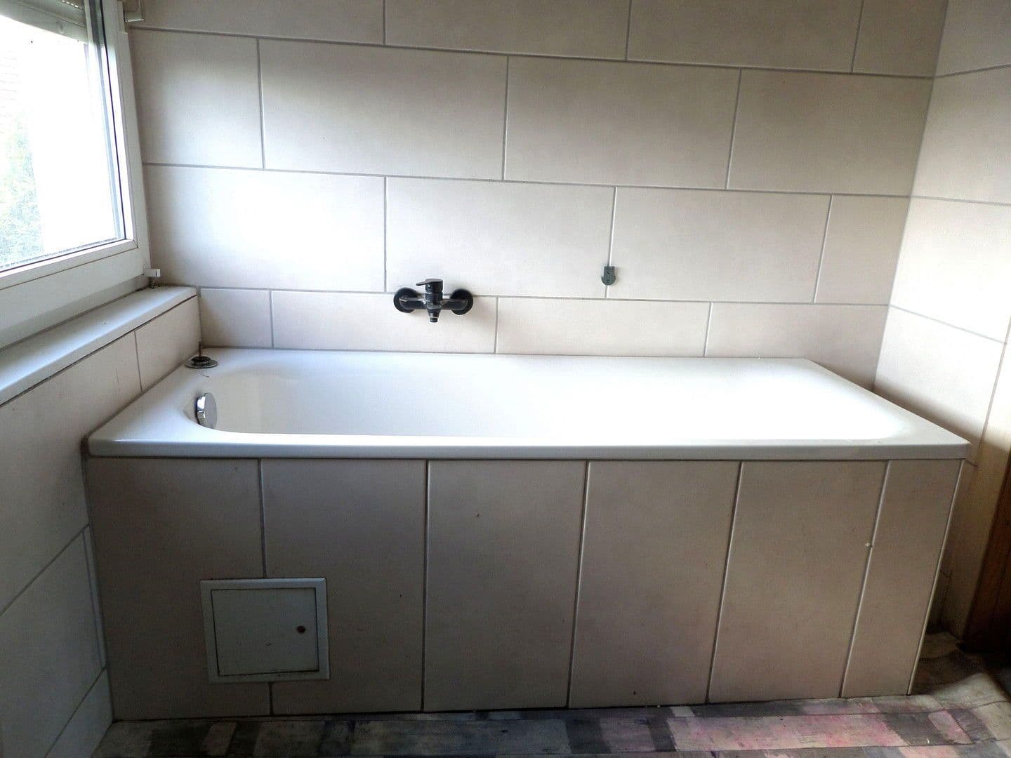 Predaj domu 157 m², pozemek 341 m², Lauchhammer, Brandenbursko Predaj domu 157 m², pozemek 341 m², Lauchhammer, Brandenbursko