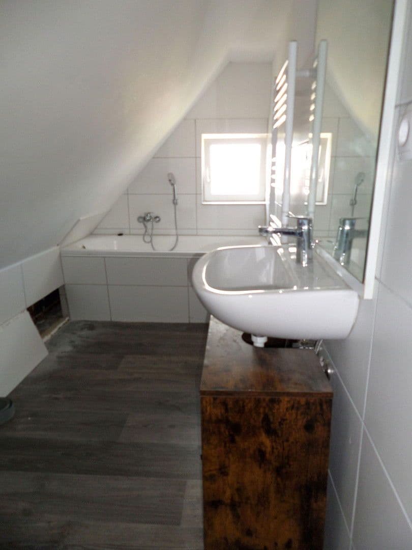 Predaj domu 157 m², pozemek 341 m², Lauchhammer, Brandenbursko Predaj domu 157 m², pozemek 341 m², Lauchhammer, Brandenbursko