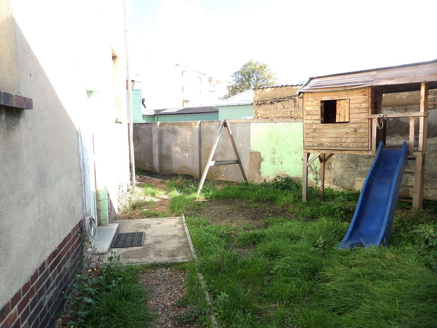 Predaj domu 157 m², pozemek 341 m², Lauchhammer, Brandenbursko Predaj domu 157 m², pozemek 341 m², Lauchhammer, Brandenbursko