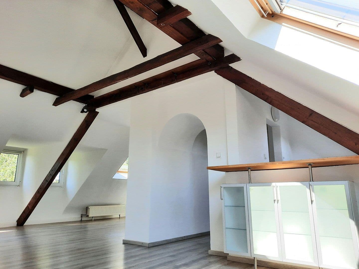 Prenájom bytu 3-izbový 83 m², Meerbusch, Severné Porýnie - Westfálsko Prenájom bytu 3-izbový 83 m², Meerbusch, Severné Porýnie - Westfálsko