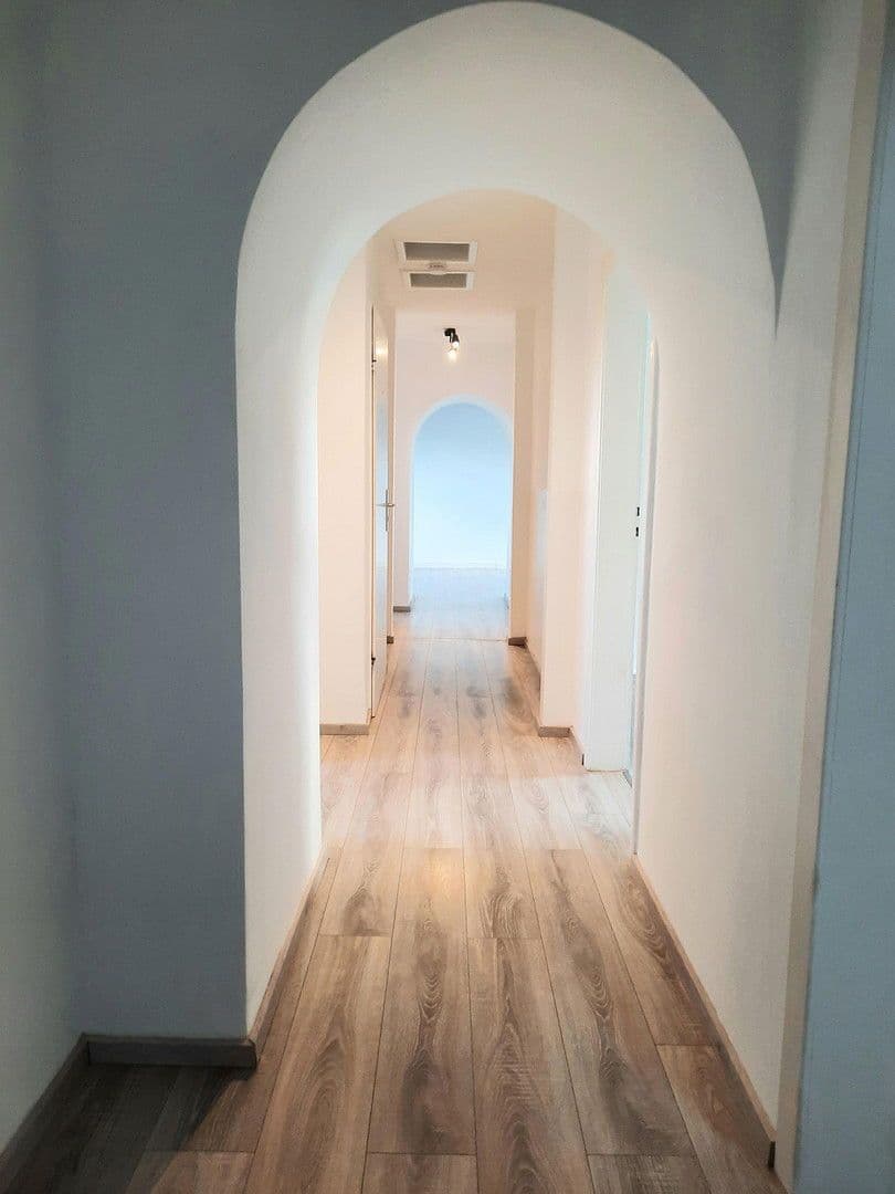 Prenájom bytu 3-izbový 83 m², Meerbusch, Severné Porýnie - Westfálsko Prenájom bytu 3-izbový 83 m², Meerbusch, Severné Porýnie - Westfálsko